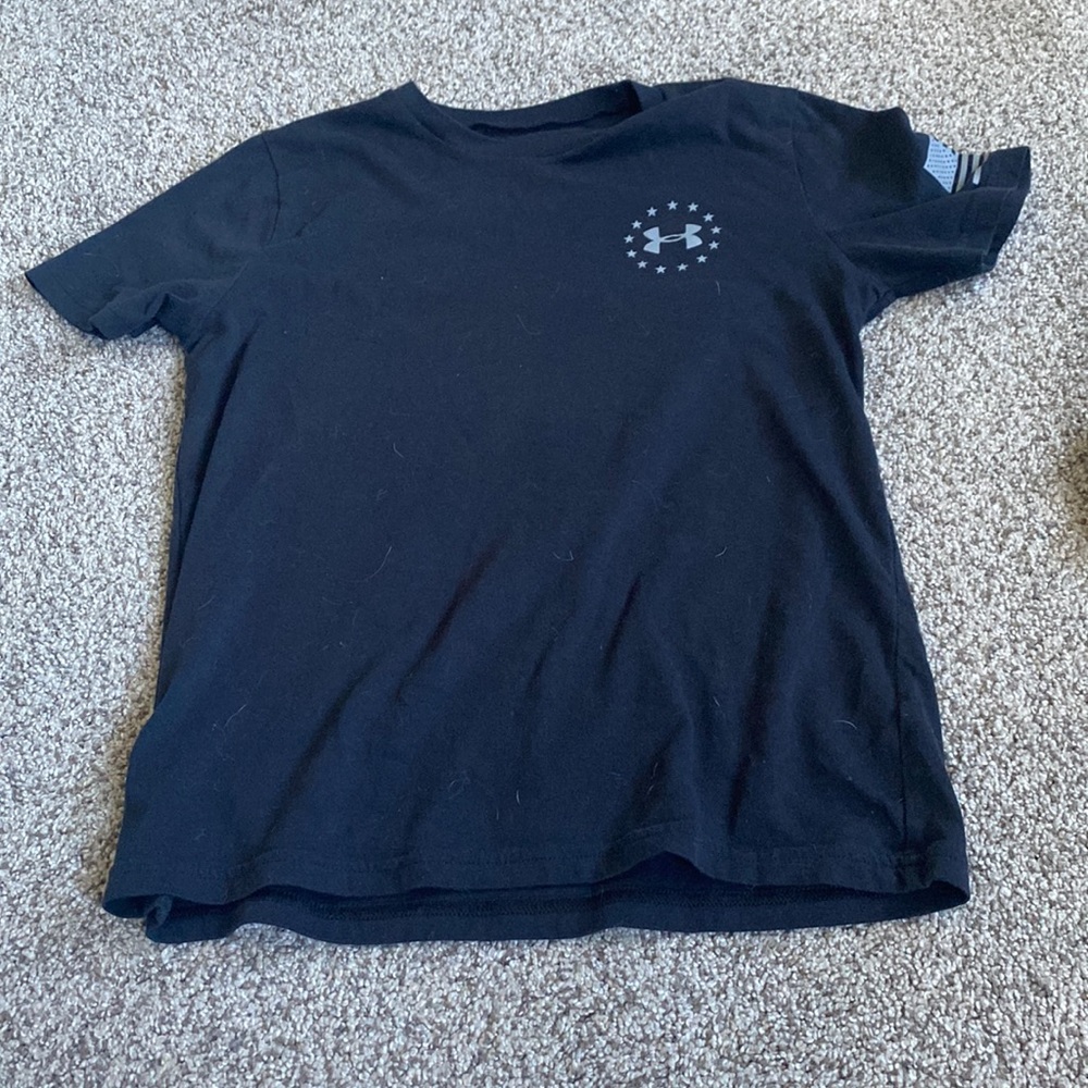 boys under armour tshirt